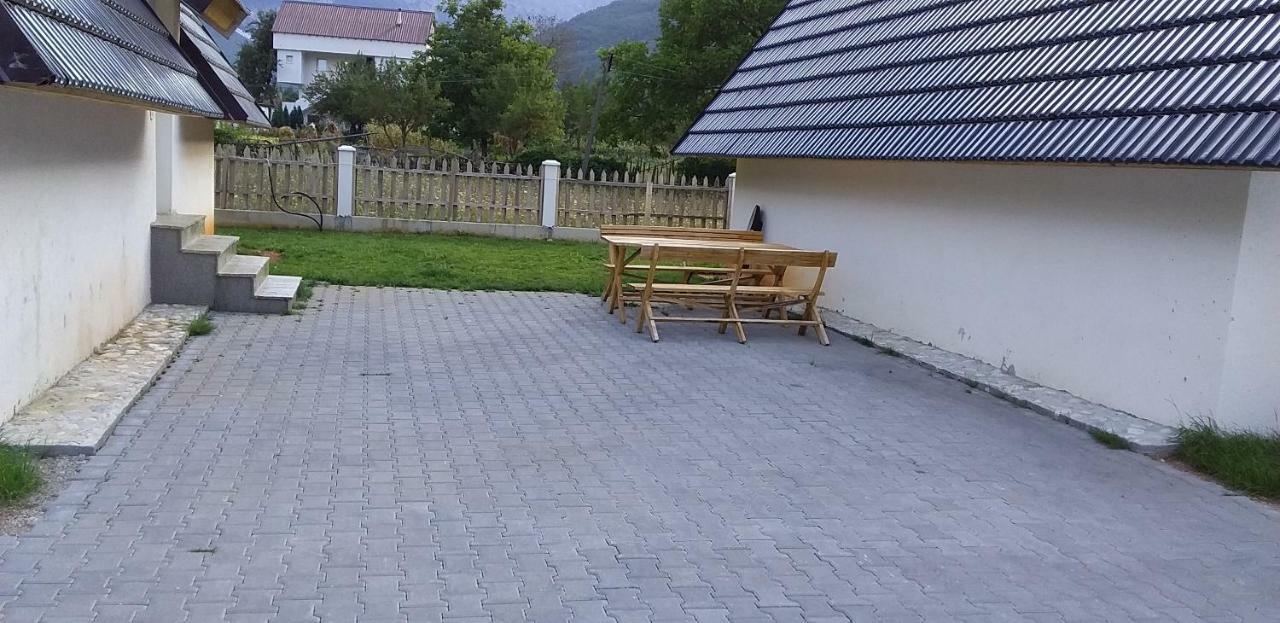 Bujtinat E Lugines Valbone公寓式酒店 外观 照片