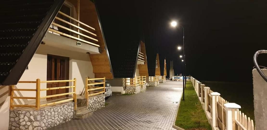 Bujtinat E Lugines Valbone公寓式酒店 外观 照片